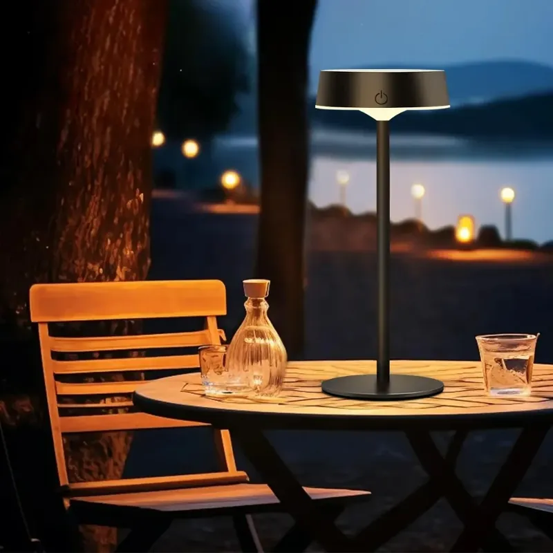 Lampe de table solaire avec recharge USB