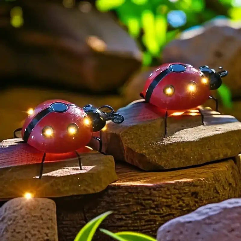 Animal lumineux solaire coccinelle