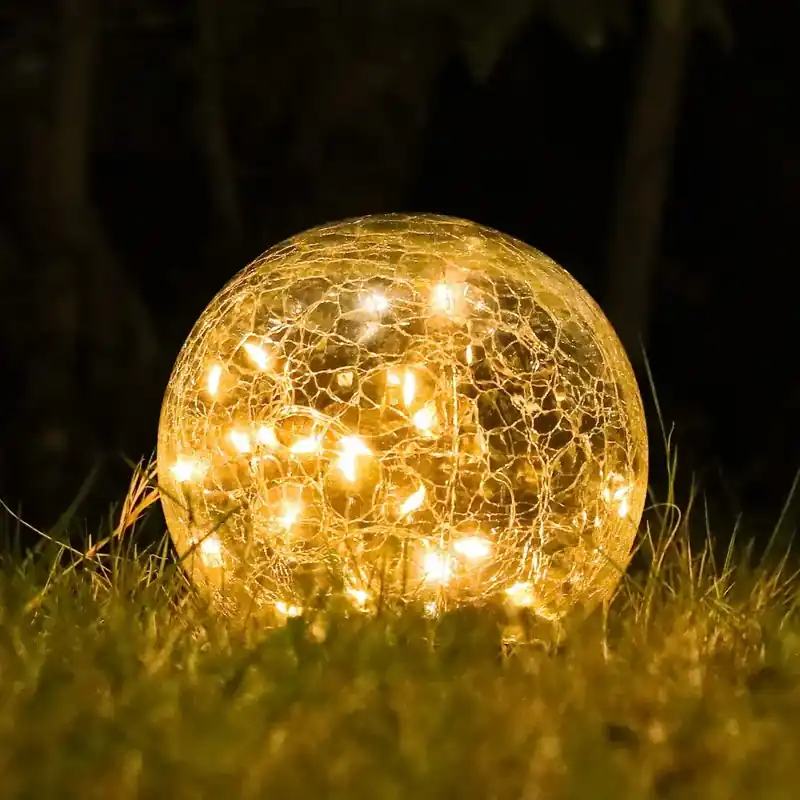 Boule lumineuse solaire en verre craquelé