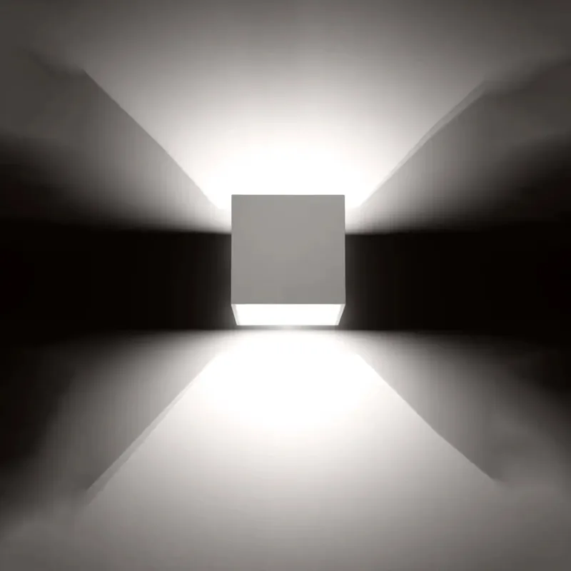 QUAD 1 wall light, white