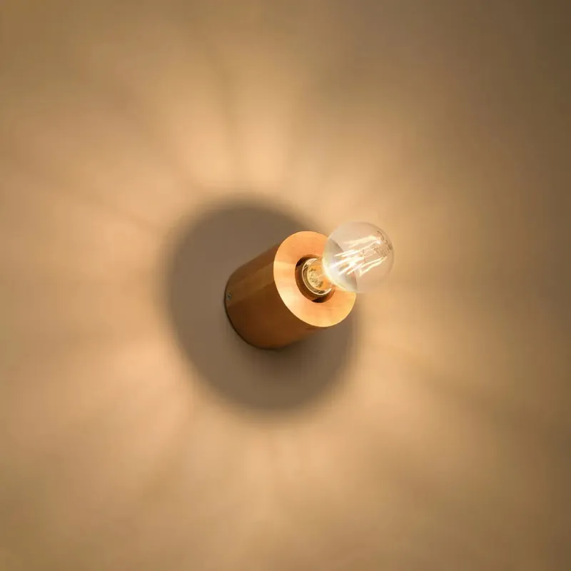 SALGADO wall light in natural wood