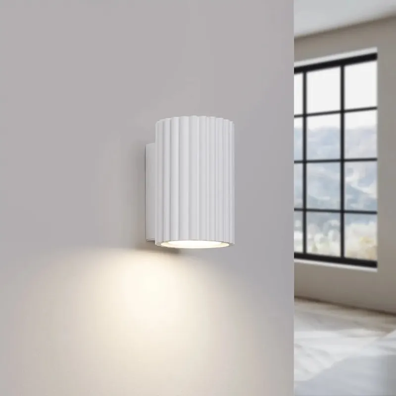 KARBON 10 white wall light