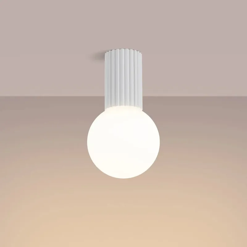 HALO white ceiling light IP44