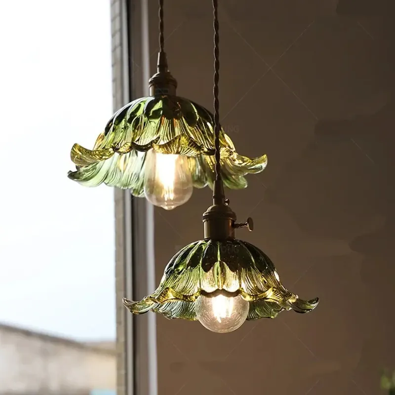Suspended Light Fixture | SOUVYRE