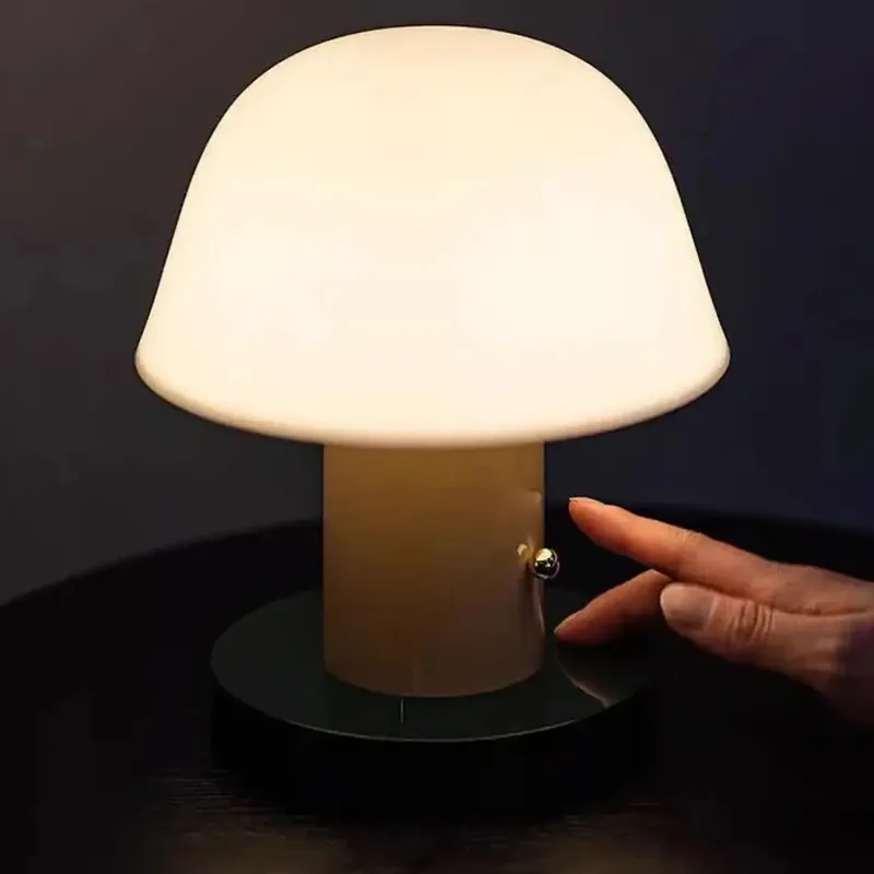 Bedside Lamp | LAOUNIA