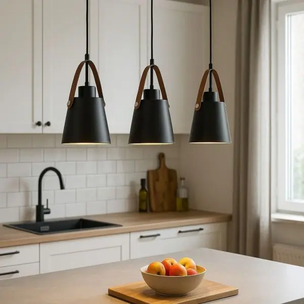 Luminaire suspension en Métal noir et lanière cuir 3 lampes E27 RICHMOND