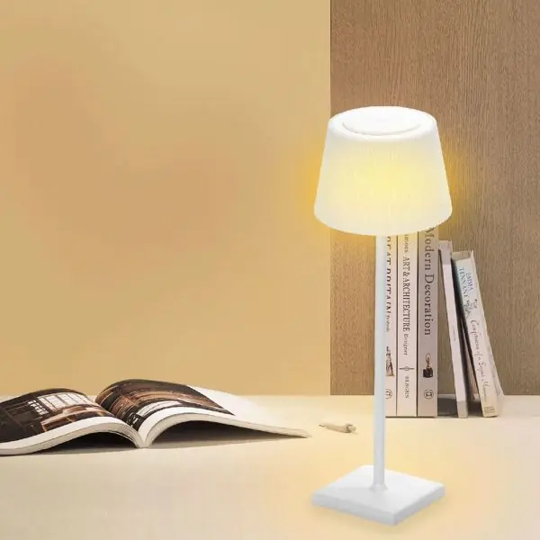 Lampe de table rechargeable 4W CCT tactile et changement de couleur