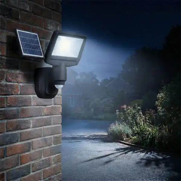 Projecteur extérieur solaire LED Esteban – Détecteur, 850 lumens