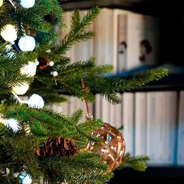 Guirlande boule de coton LED Blanc pur pour l'intérieur - 5m