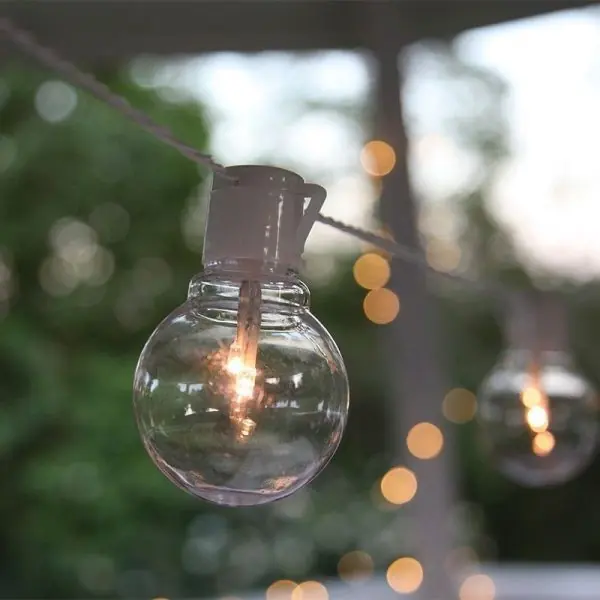 Guirlande LED Décorative 16 Ampoules Blanc Chaud 9M50 Câble Blanc