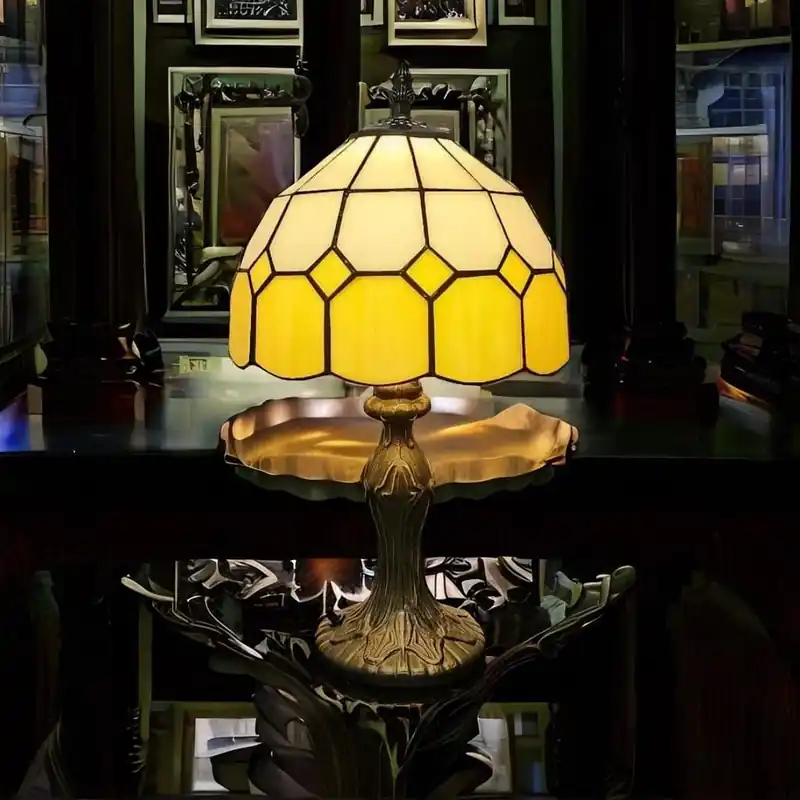 Lampe Tiffany Jaune - Éclat d'Or