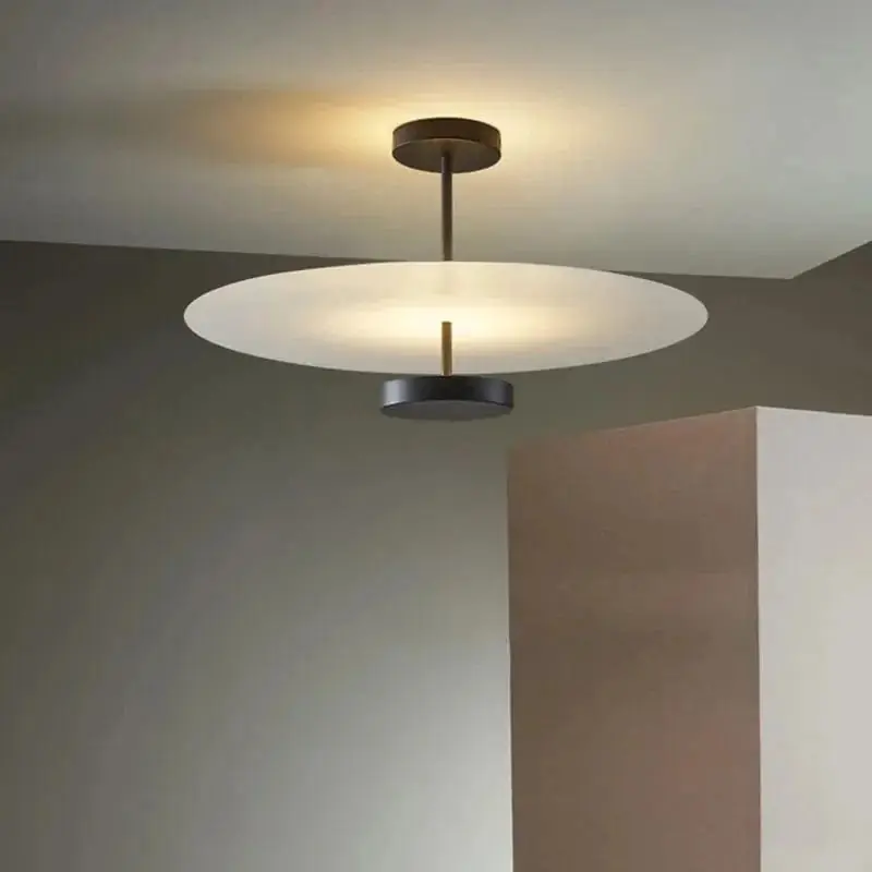 Lustre nordique minimaliste en acrylique pour une décoration intérieure sophistiquée