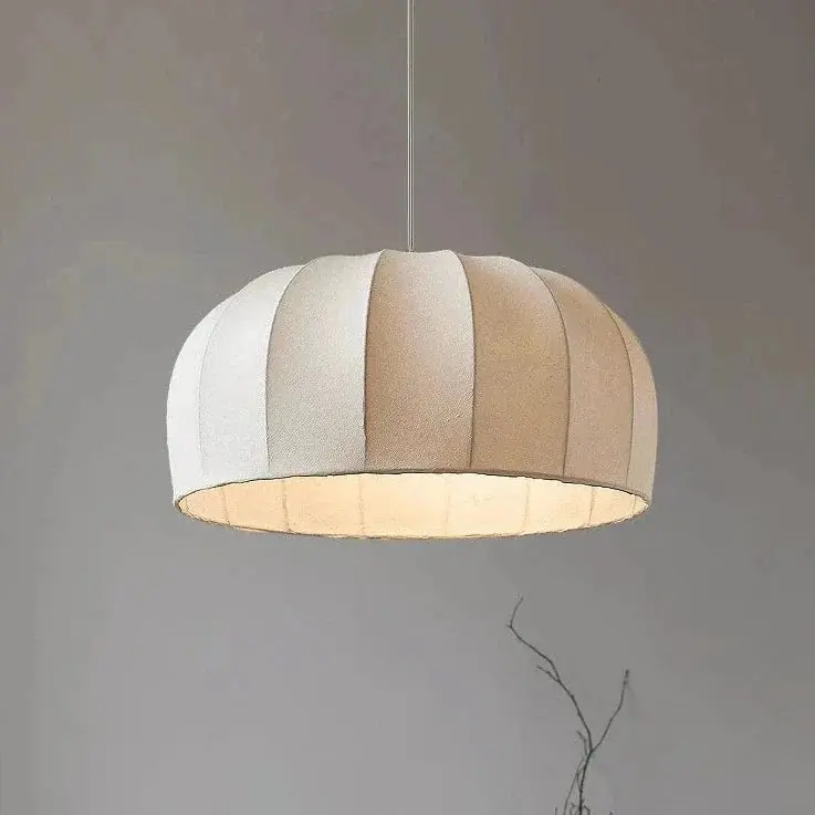 Lustre japonais en soie pour une salle à manger au style Wabi-sabi