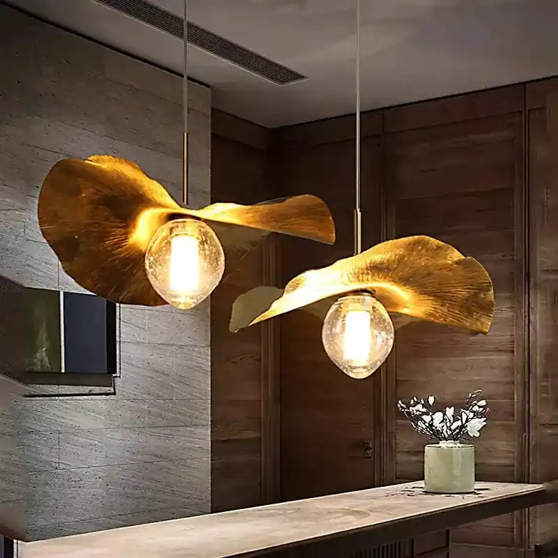 Suspension LED modernes en laiton feuille de Lotus pour une ambiance lumineuse raffinée