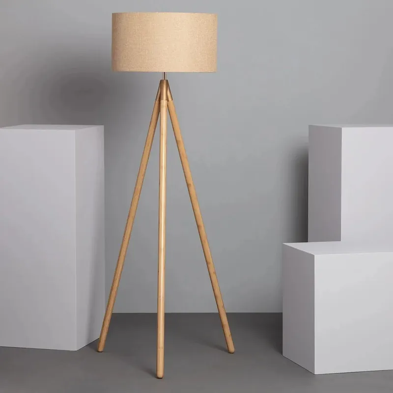 Lampadaire TECHBREY en bois et tissu Wolby - Édition Spéciale