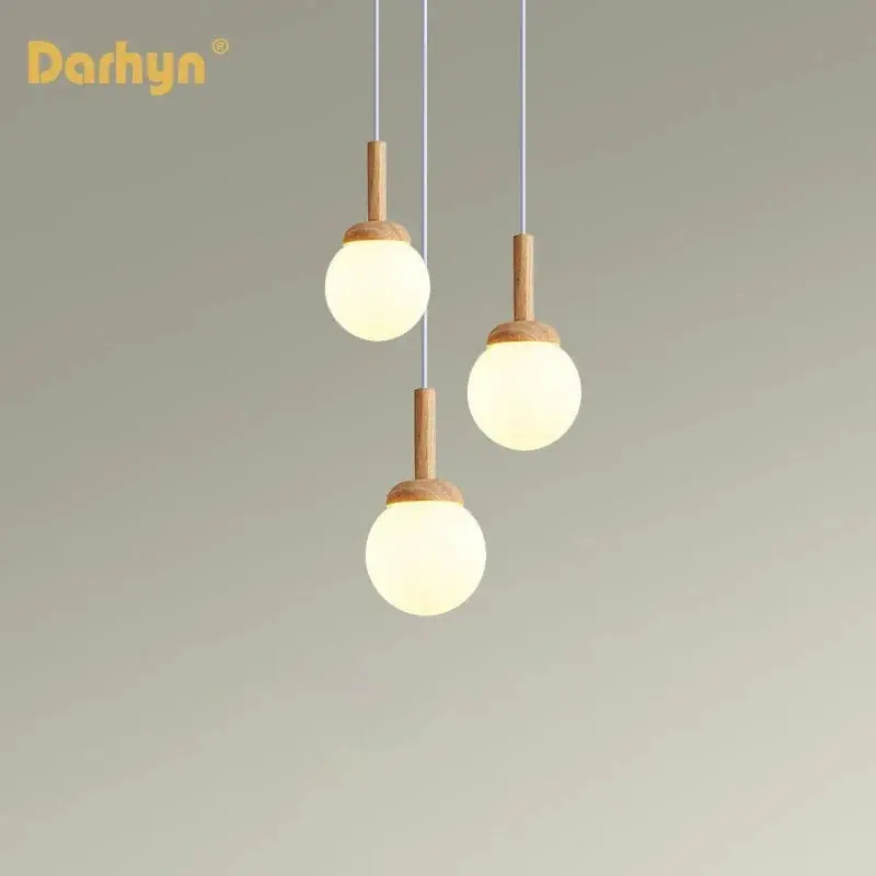 Suspension nordique en bois et verre