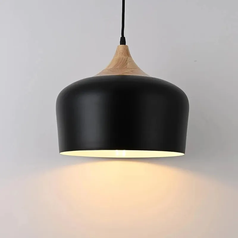 Lampe suspendue nordique en bois massif avec abat-jour en aluminium