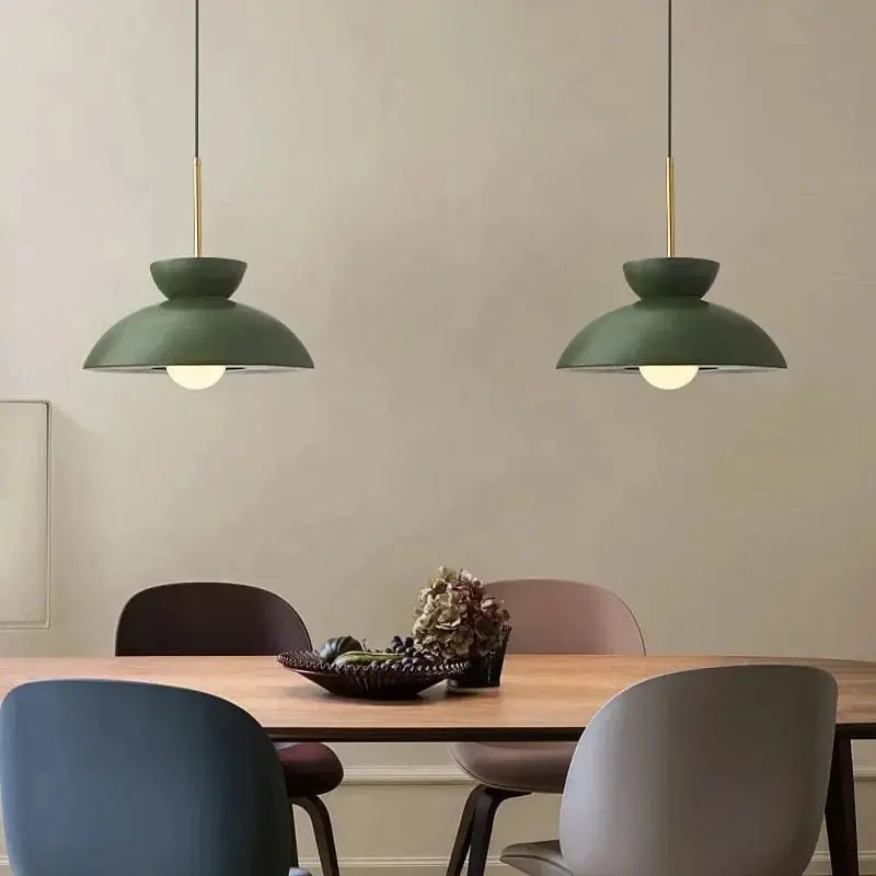 Lustres en résine LED Wabi Sabi Moderne pour un Éclairage Suspendu Élégant