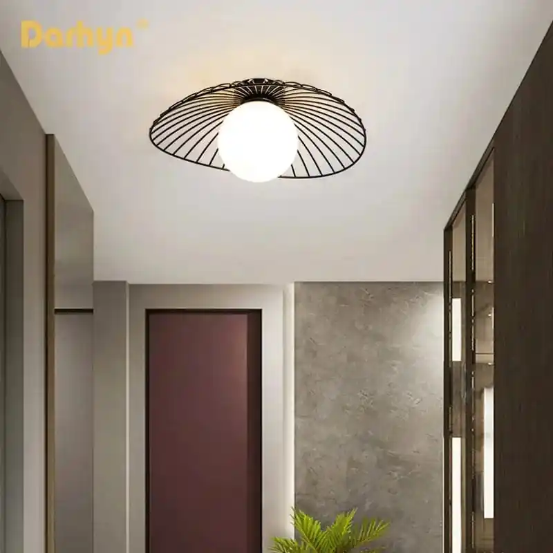 Plafonnier LED \\"Jupe Lumineuse\\"