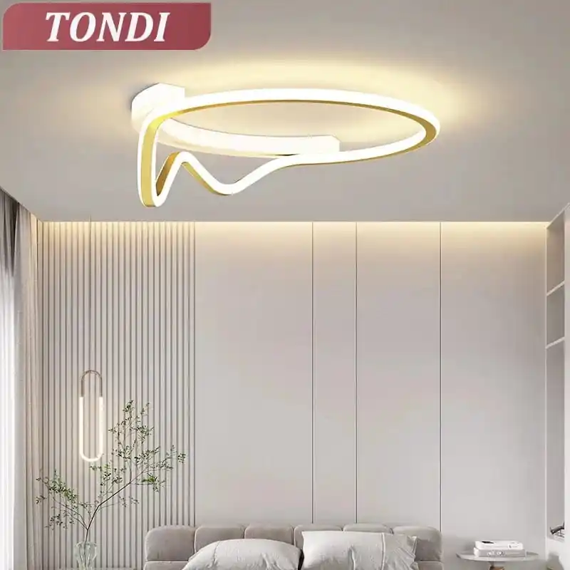 Nouveau plafond moderne à LEDs pour illuminer votre intérieur