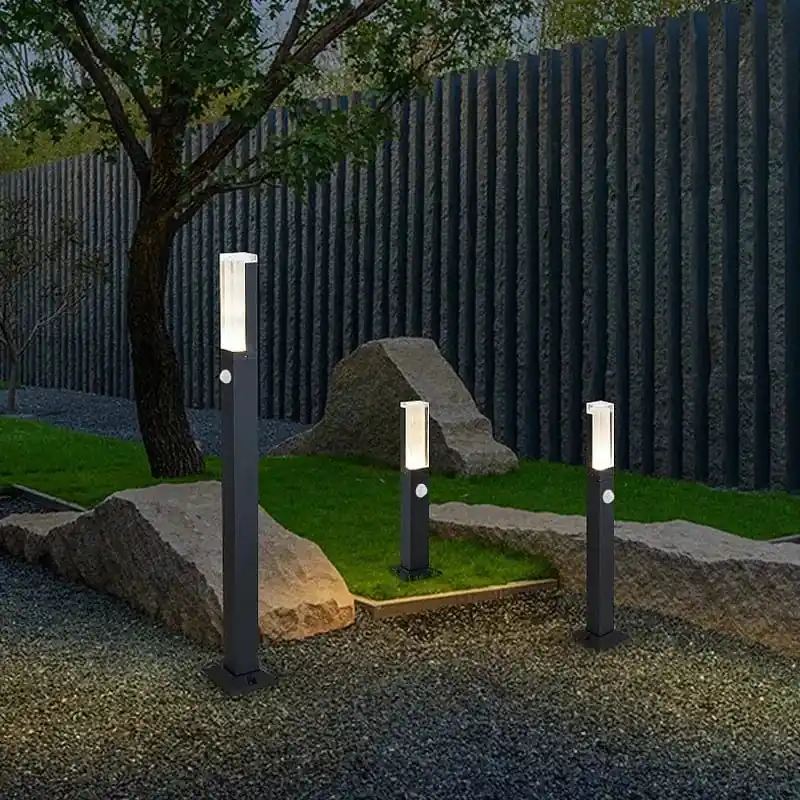 Lampe à gazon extérieur à capteur de mouvement 10W LED - Illuminez votre paysage avec style