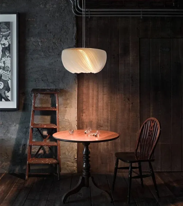 Suspension LED blanche faite main pour un éclairage intérieur moderne et tendance