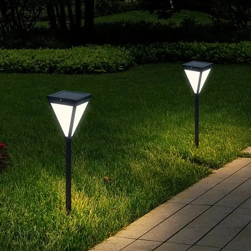 Lampe de pelouse solaire LED rougeoyante - Éclairage extérieur sans électricité
