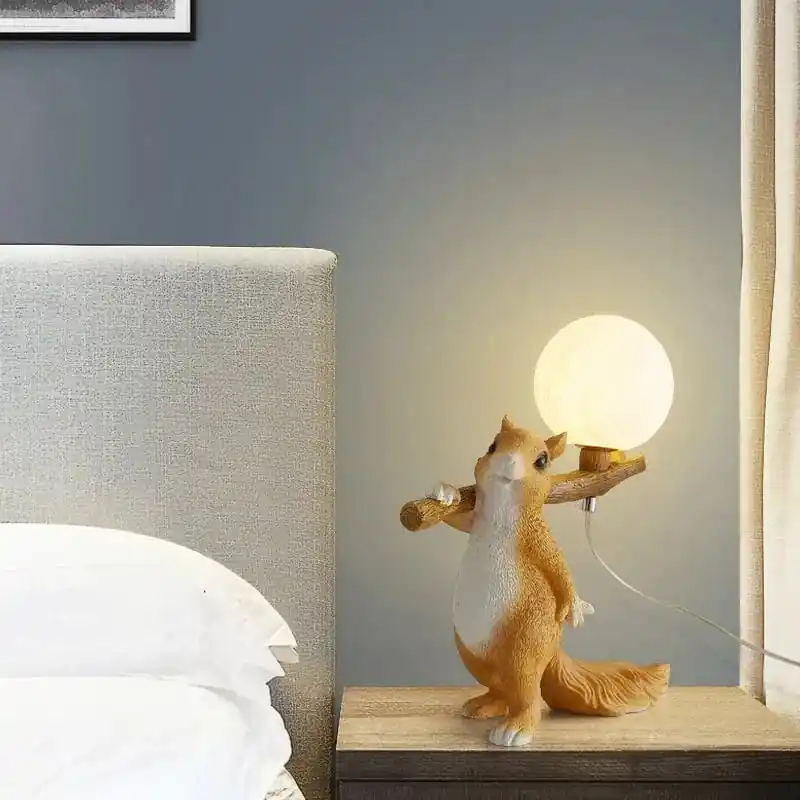 Lampe de Table Nordique Créatif LED Animal Écureuil