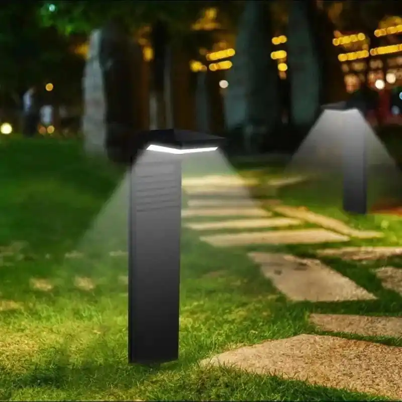 Lampe solaire de jardin LED étanche pour allée - LuminoSolar