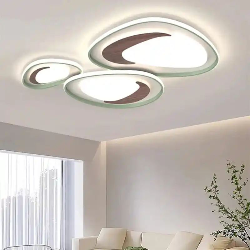 Lustre nordique en bois pour un éclairage intérieur élégant