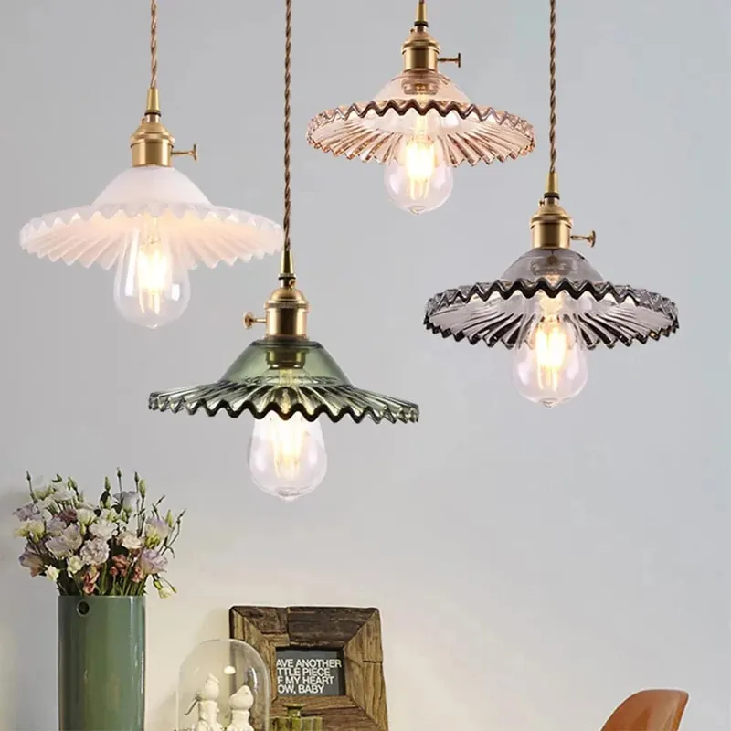 Suspension conique en verre contemporaine Edison.