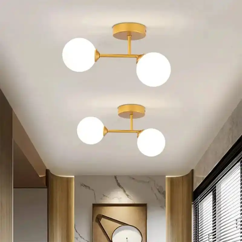 Plafonnier en verre noir et or moderne pour éclairer votre intérieur