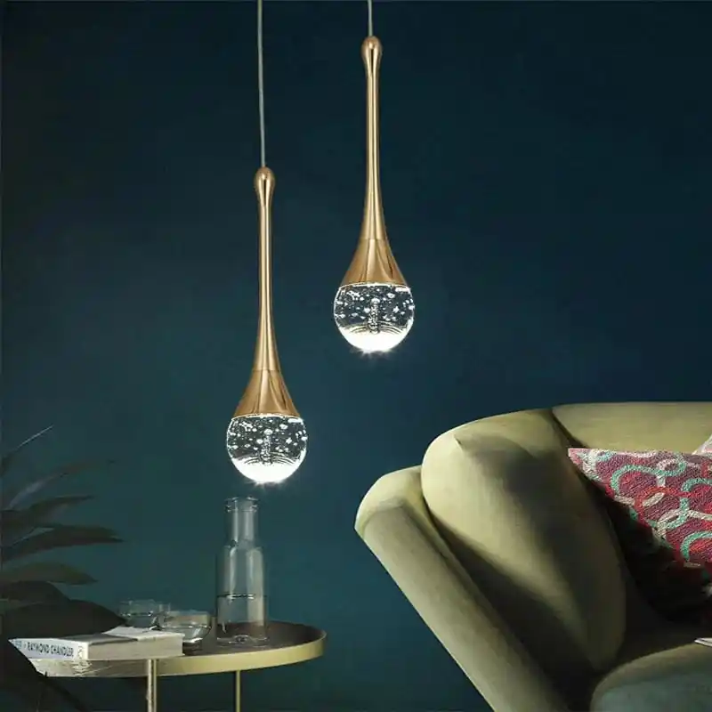 Suspension en cristal moderne.