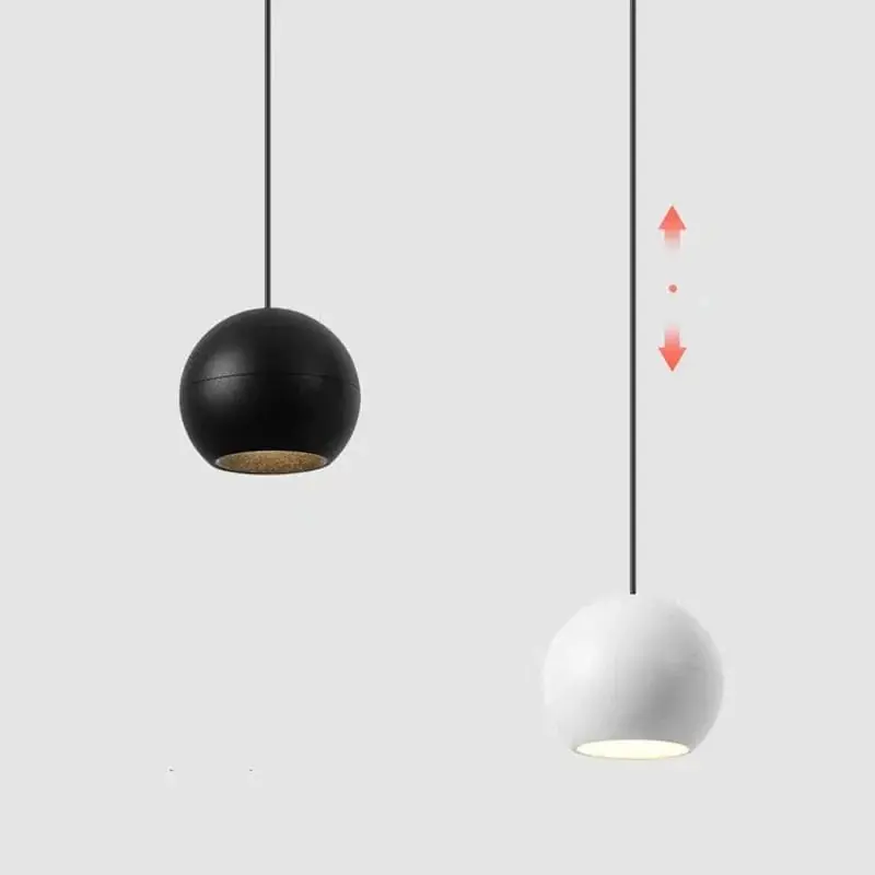 Suspension lumineuse en boule LED.