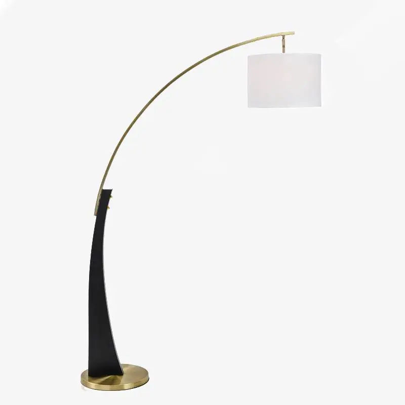 Lampadaire LED doré design boutique