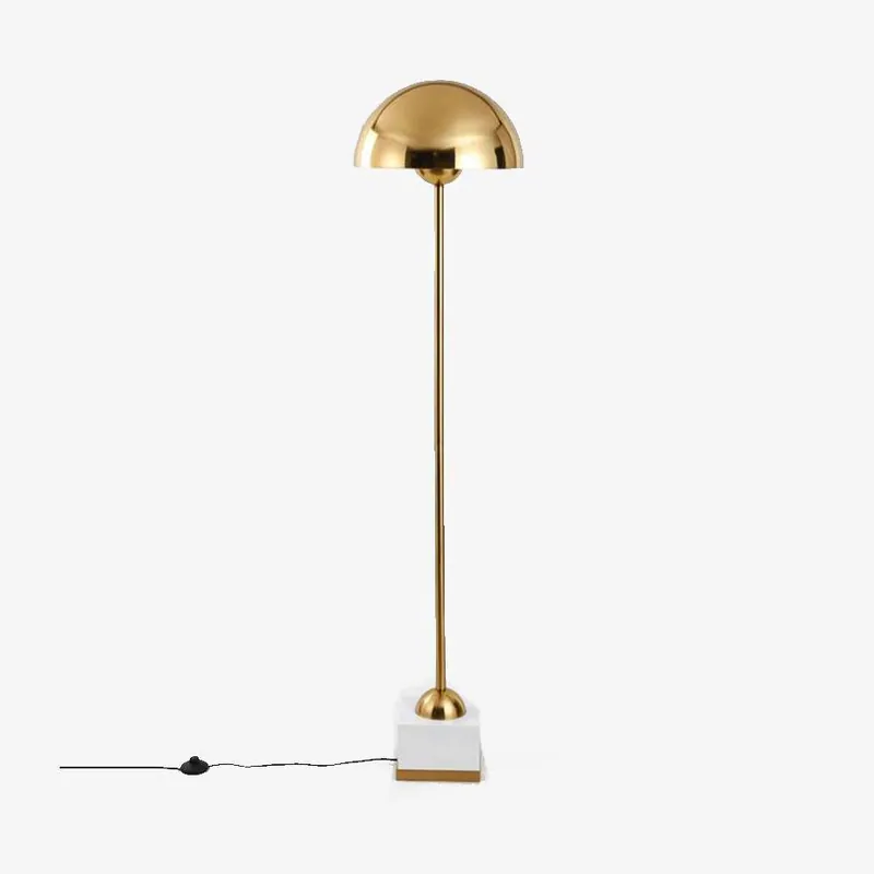 Lampadaire design à LED doré