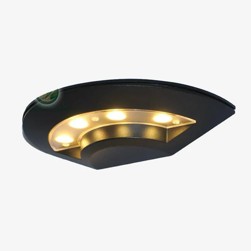 Luminaire LED Demi-Cercle Noir Incliné