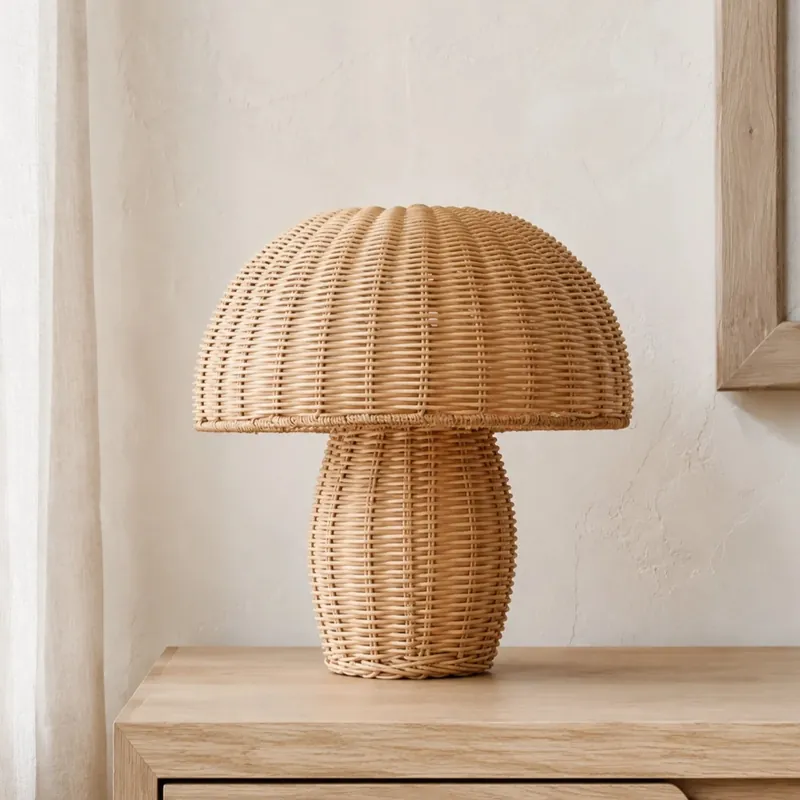 Corrin Mushroom Rattan Tischlampe