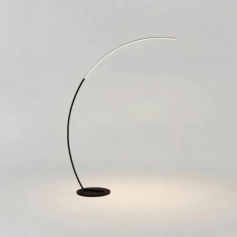 Madera LED-Bogen-Stehleuchte