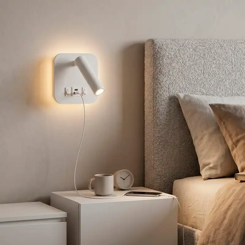 9W Square LED Spot Light with USB-C Output, 630lm, 3000K, White
