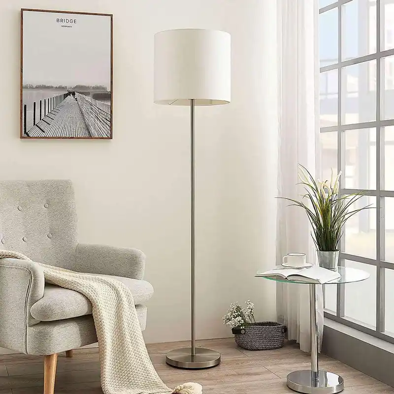 Lampadaire Salon Industriel RVB
