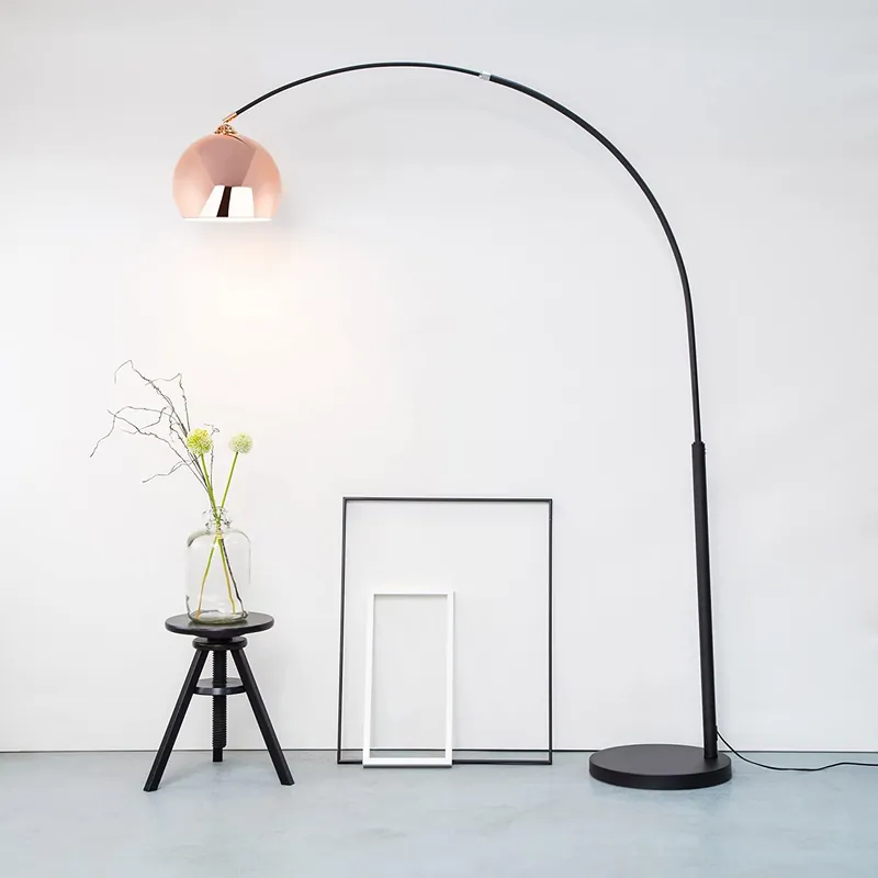 Lampadaire Salon Industriel Globe Rose Gold & Black