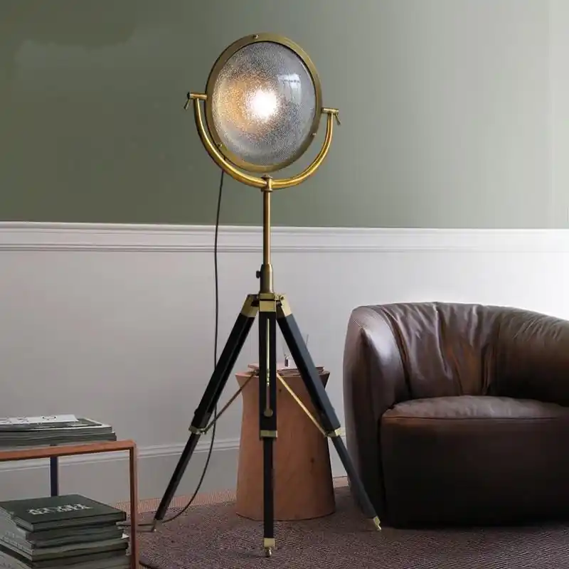 Lampadaire Trepied Industriel Phare