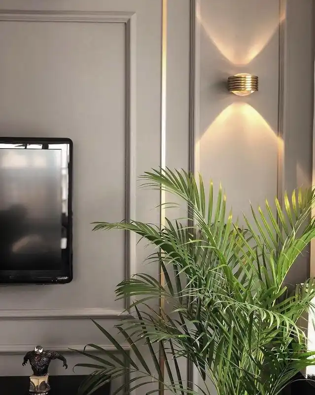 LUPA Wall Sconce