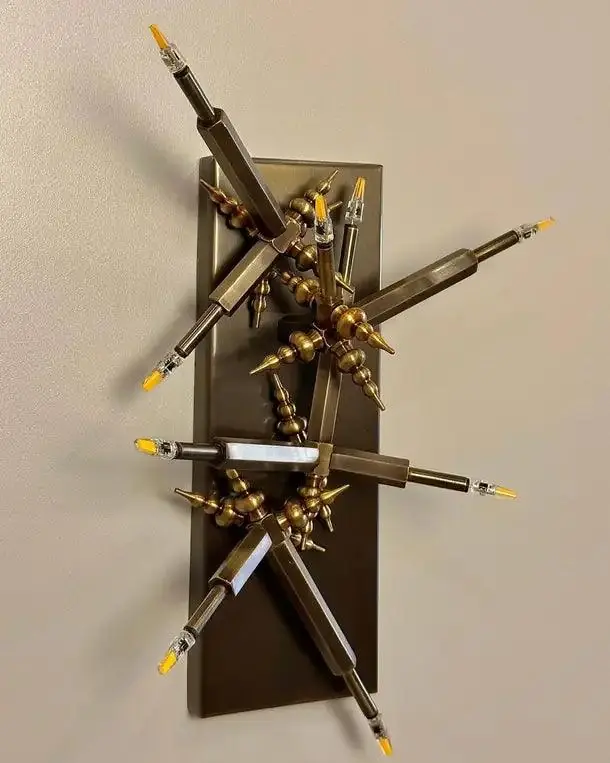 Pedini Wandleuchte, Kunstbeleuchtung, Skulpturale Beleuchtung
