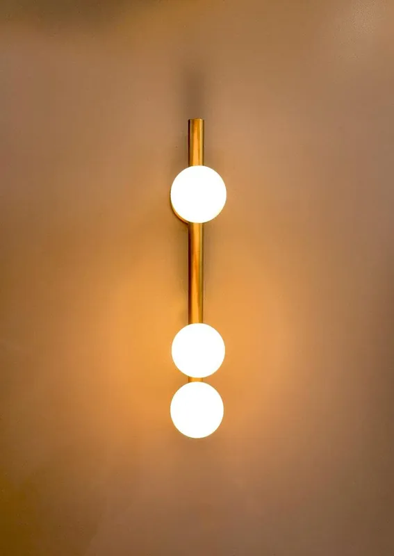 ZARZA I Wandleuchte - Lichtquelle, Wandbeleuchtung, Wandlampe, Wandlicht, Nachttischlicht, Art Deco Beleuchtung, Messingbeleuchtung