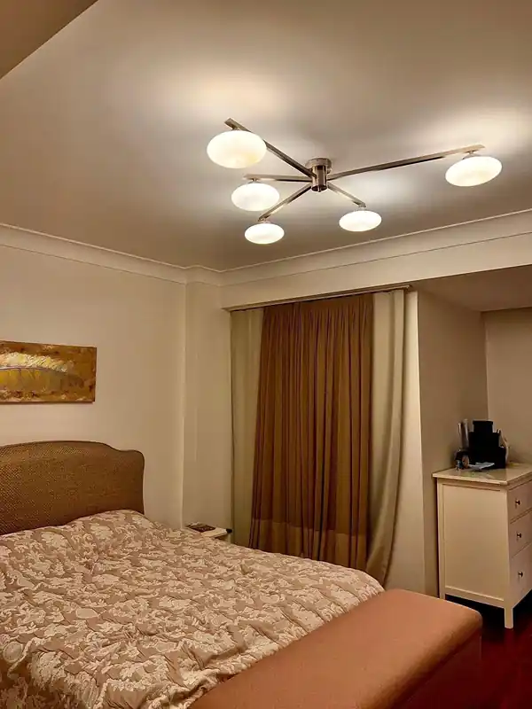 GEBET 5 Brazo Grande Semi Flush Mount Iluminación