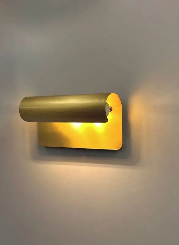Aplique de pared de fundición de latón MIROW