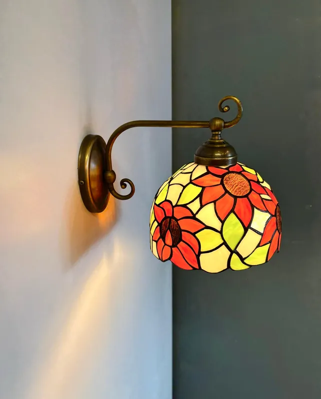 Aplique de Pared Tradicional de Latón CORUCHE - Fijación de Luz, Iluminación de Pared, Luz de Pared, Luz Clásica, Iluminación Victoriana, Aplique de Cerámica