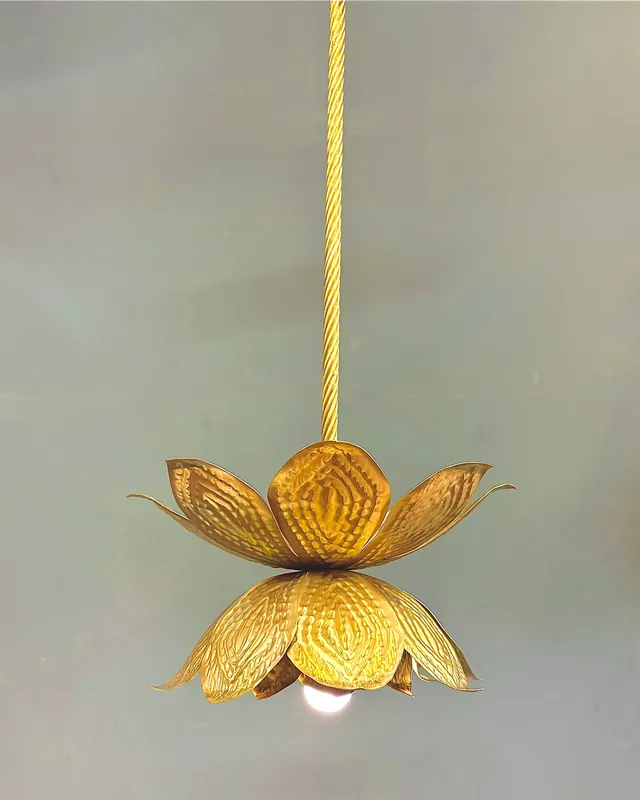 PALMA Medium Pendant - Pendente in Ottone Martellato